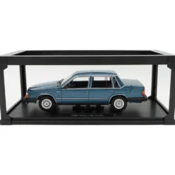 Volvo 760 Turbo - 1985 - Blå - Triple9 Collection - 1:18