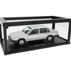 Volvo 760 Turbo - 1985 - Silver - Triple9 Collection - 1:18