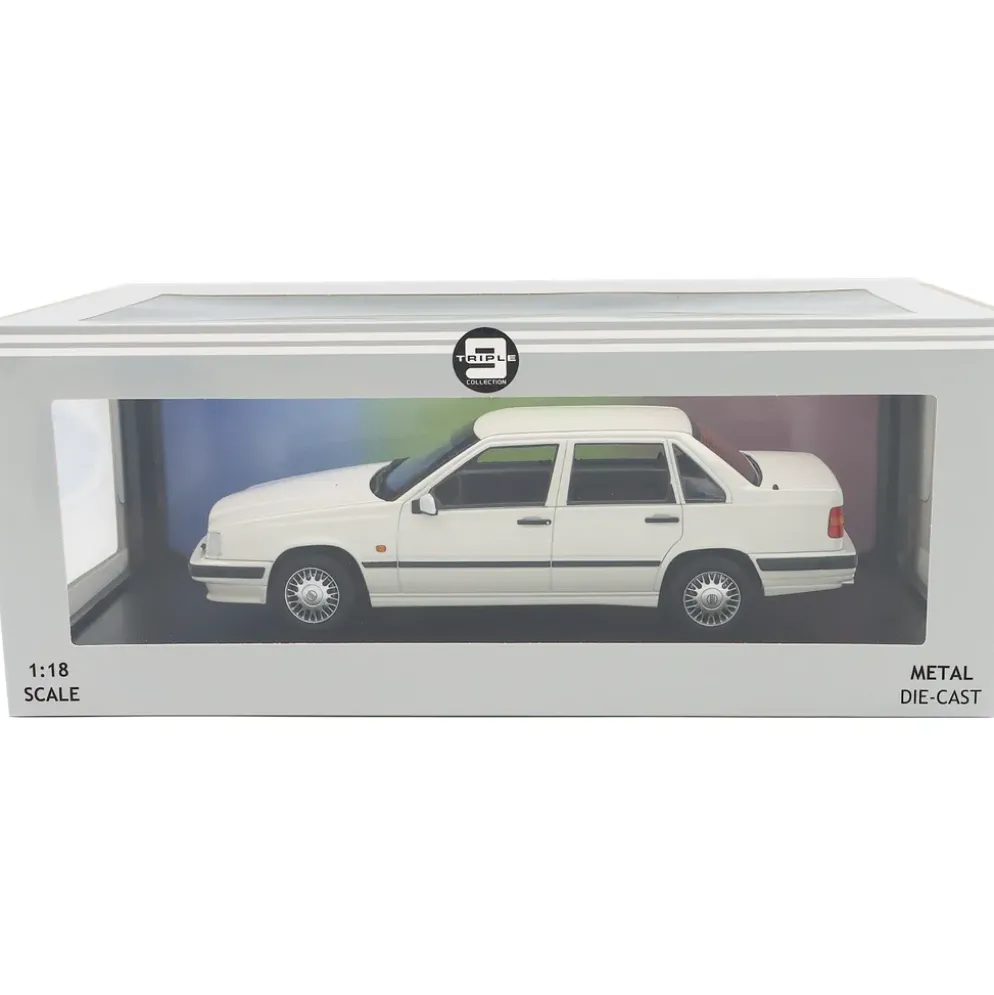 Volvo 850 - 1993 - Vit - Triple9 Collection - 1:18